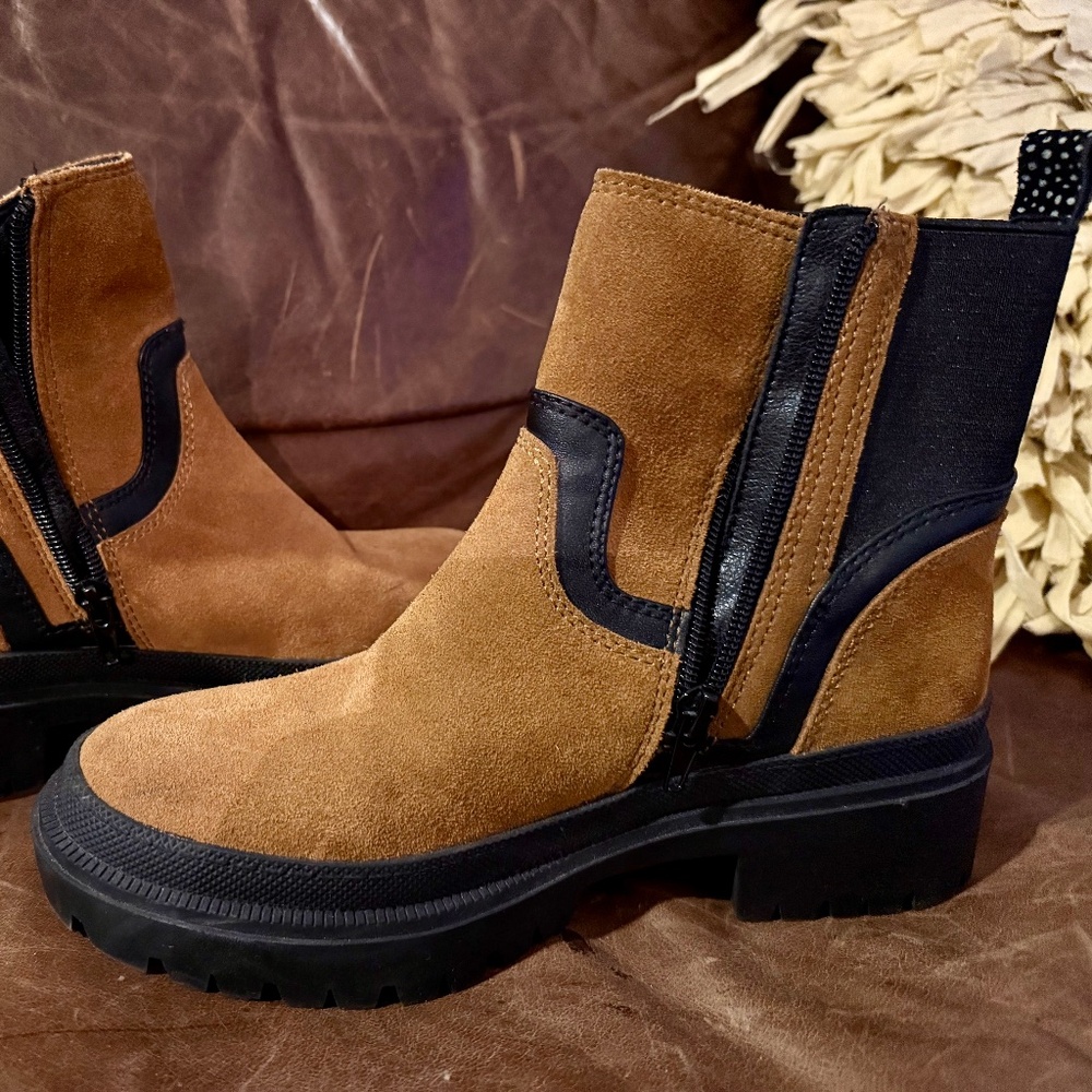 Lucky Brand Suede Lug Sole Zip Ankle Boots NWT